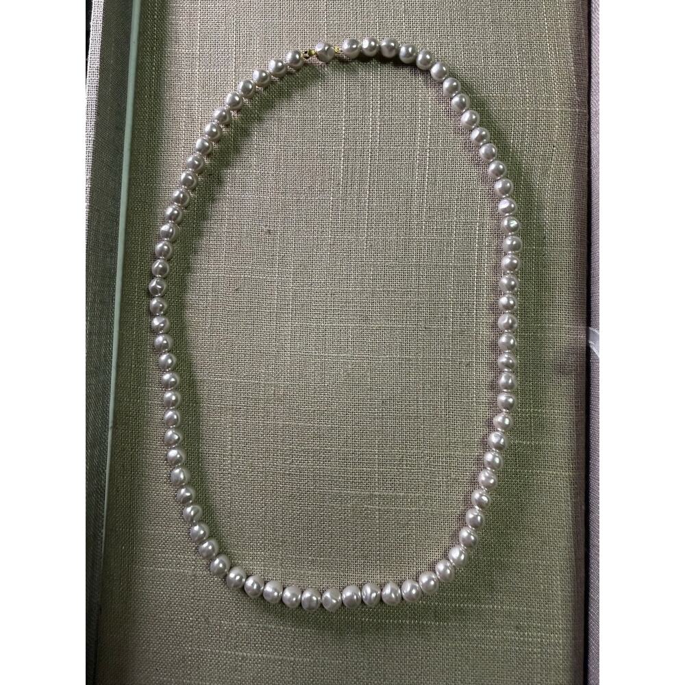 🧚🏻‍♀️ Silver Faux Pearl Necklace 23” Strand Elegant Wedding Bridal Minimalist